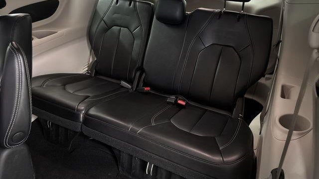 2023 Chrysler Pacifica Plug-In Hybrid Touring L