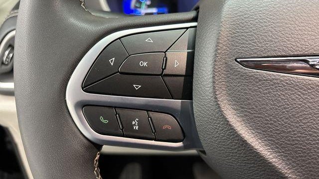 2023 Chrysler Pacifica Plug-In Hybrid Touring L