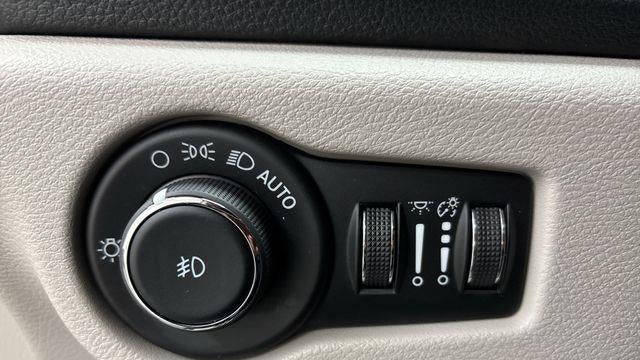 2023 Chrysler Pacifica Plug-In Hybrid Touring L