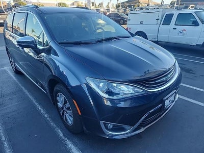 2019 Chrysler Pacifica Hybrid Limited 4DR Mini-Van