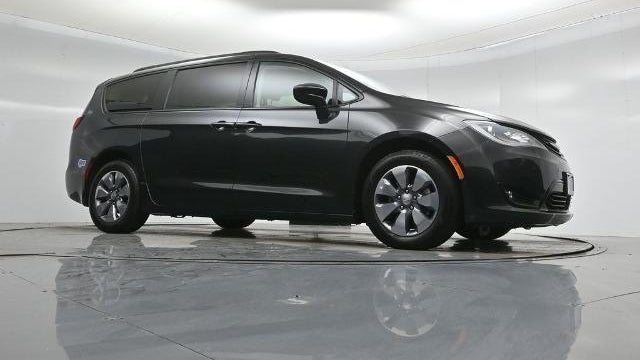 2018 Chrysler Pacifica Hybrid Limited