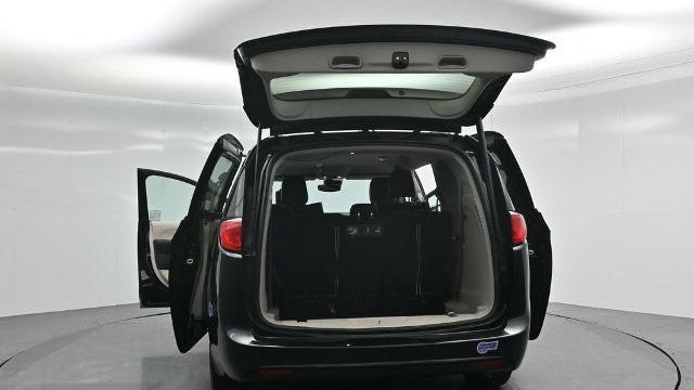 2018 Chrysler Pacifica Hybrid Limited