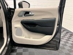 2018 Pacifica Hybrid Thumbnail 23