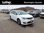 2018 Pacifica Hybrid Thumbnail 1