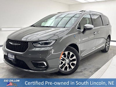 Photo of a 2023 Chrysler Pacifica Plug-In Hybrid Pinnacle 4DR Mini-Van for sale