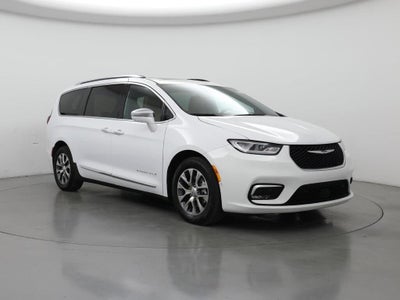 Photo of a 2024 Chrysler Pacifica Plug-In Hybrid Pinnacle 4DR Mini-Van for sale
