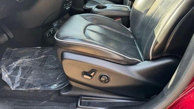 2020 Chrysler Pacifica Hybrid Limited Red S