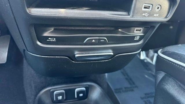 2020 Chrysler Pacifica Hybrid Limited Red S