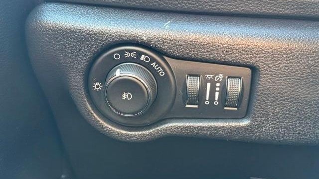 2020 Chrysler Pacifica Hybrid Limited Red S