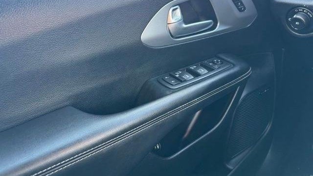 2020 Chrysler Pacifica Hybrid Limited Red S