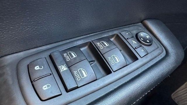 2020 Chrysler Pacifica Hybrid Limited Red S