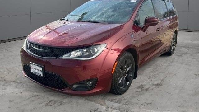 2020 Chrysler Pacifica Hybrid Limited Red S