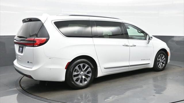 2022 Chrysler Pacifica Hybrid Pinnacle