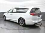 2022 Pacifica Hybrid Thumbnail 4