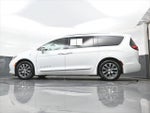 2022 Pacifica Hybrid Thumbnail 29