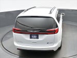 2022 Pacifica Hybrid Thumbnail 38