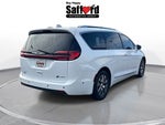 2023 Pacifica Plug-In Hybrid Thumbnail 9
