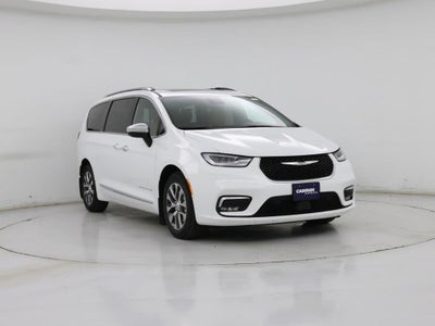 Photo of a 2023 Chrysler Pacifica Plug-In Hybrid Pinnacle 4DR Mini-Van for sale