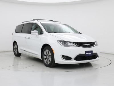 Photo of a 2017 Chrysler Pacifica Hybrid Platinum 4DR Mini-Van for sale