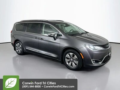 Photo of a 2018 Chrysler Pacifica Hybrid Limited 4DR Mini-Van for sale
