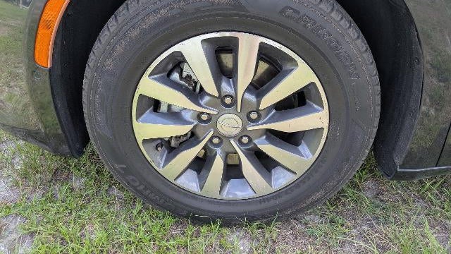 2020 Chrysler Pacifica Hybrid Limited Red S