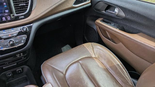 2020 Chrysler Pacifica Hybrid Limited Red S