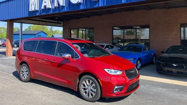 Preowned 2024 Chrysler Pacifica Plug-In Hybrid Pinnacle for Sale