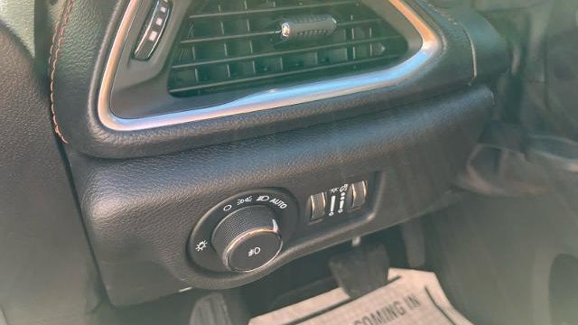 2024 Chrysler Pacifica Plug-In Hybrid Pinnacle