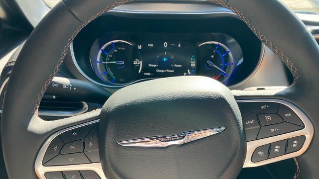 2024 Chrysler Pacifica Plug-In Hybrid Pinnacle