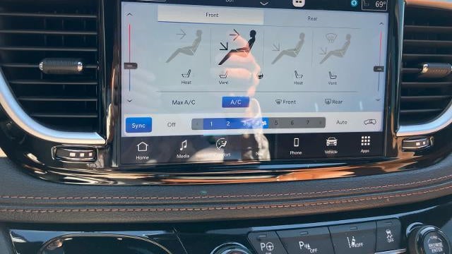 2024 Chrysler Pacifica Plug-In Hybrid Pinnacle