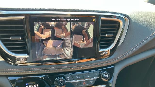 2024 Chrysler Pacifica Plug-In Hybrid Pinnacle
