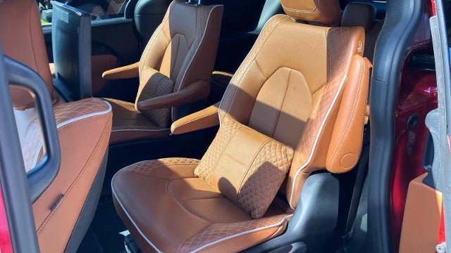 2024 Chrysler Pacifica Plug-In Hybrid Pinnacle
