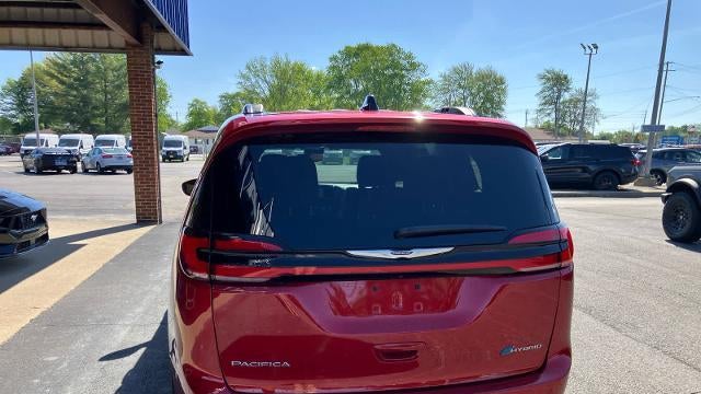 2024 Chrysler Pacifica Plug-In Hybrid Pinnacle