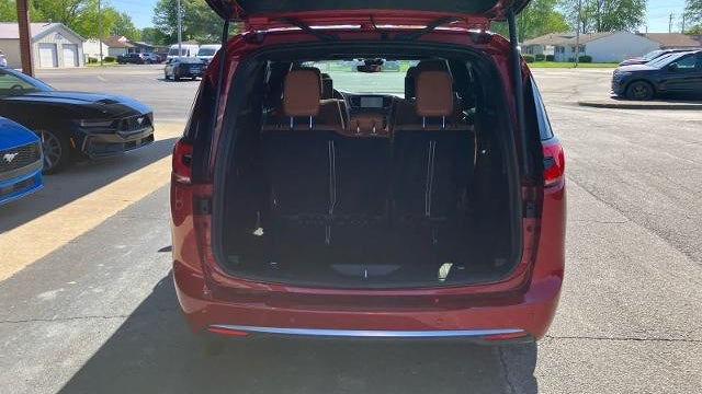 2024 Chrysler Pacifica Plug-In Hybrid Pinnacle