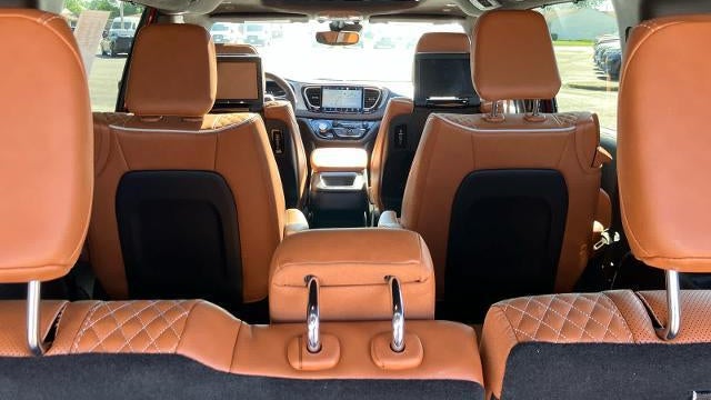 2024 Chrysler Pacifica Plug-In Hybrid Pinnacle