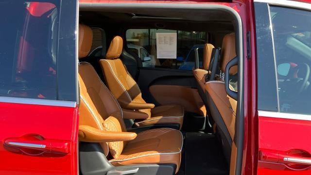2024 Chrysler Pacifica Plug-In Hybrid Pinnacle