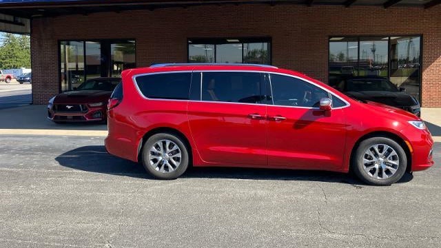 2024 Chrysler Pacifica Plug-In Hybrid Pinnacle