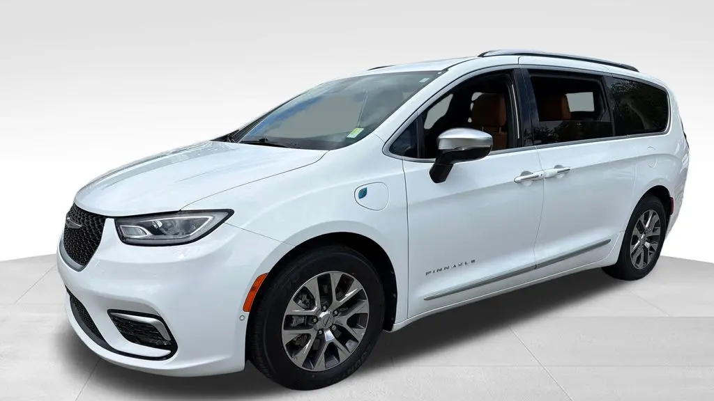 2023 Chrysler Pacifica Plug-In Hybrid Pinnacle