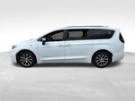 2023 Pacifica Plug-In Hybrid Thumbnail 3