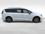 2023 Pacifica Plug-In Hybrid Thumbnail 7