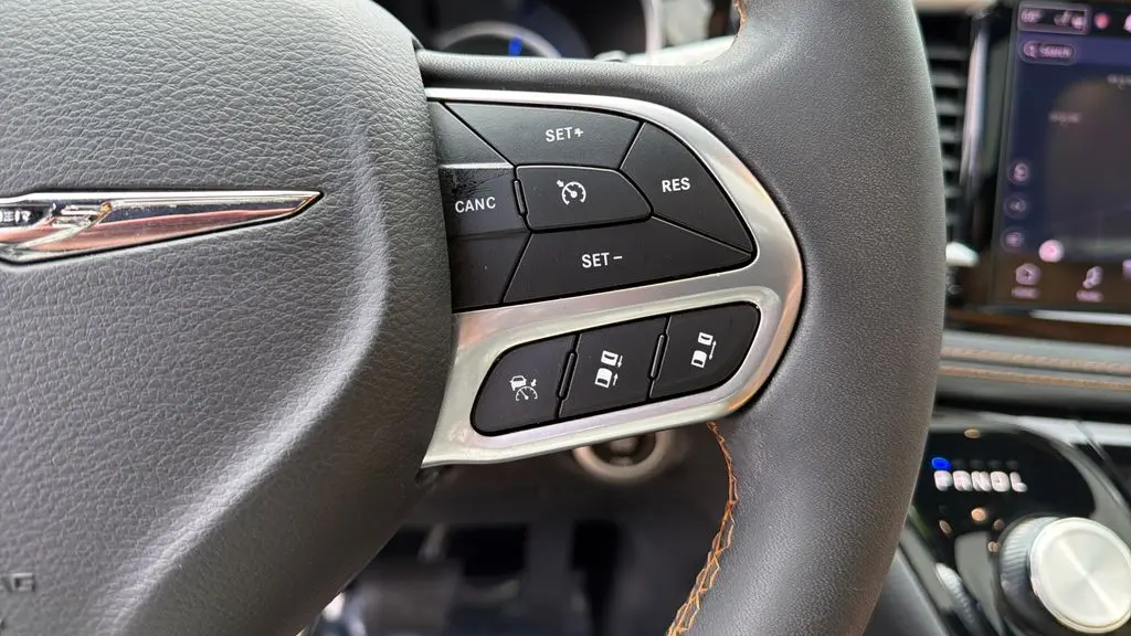 2023 Chrysler Pacifica Plug-In Hybrid Pinnacle