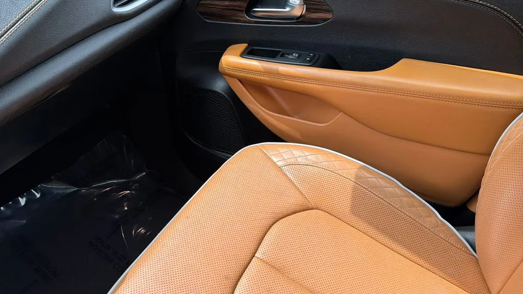 2023 Chrysler Pacifica Plug-In Hybrid Pinnacle