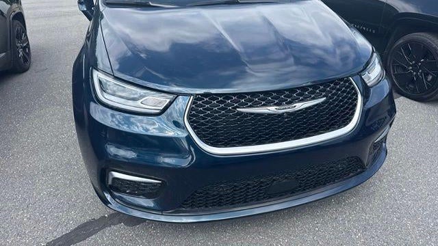2024 Chrysler Pacifica Plug-In Hybrid Pinnacle