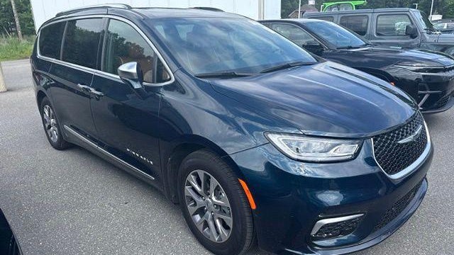 2024 Chrysler Pacifica Plug-In Hybrid Pinnacle