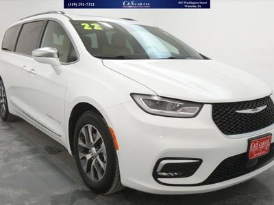 Photo of a 2022 Chrysler Pacifica Hybrid Pinnacle 4DR Mini-Van for sale