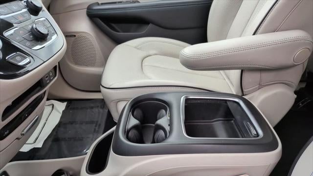 2020 Chrysler Pacifica Hybrid Limited
