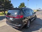 2023 Pacifica Plug-In Hybrid Thumbnail 4