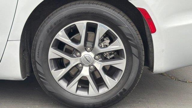 2023 Chrysler Pacifica Plug-In Hybrid Pinnacle