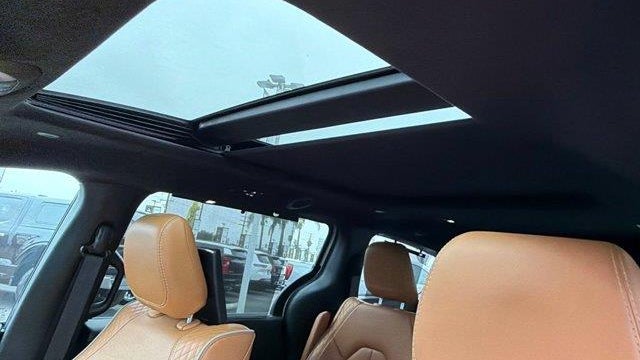 2023 Chrysler Pacifica Plug-In Hybrid Pinnacle