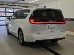 2023 Pacifica Plug-In Hybrid Thumbnail 4